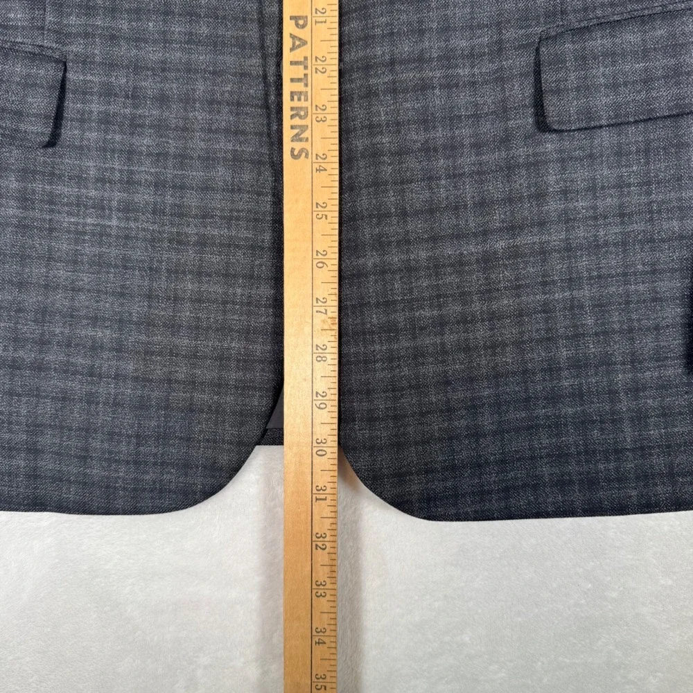 Jos. A. Bank Sport Coat Mens 46R Grey Plaid Slim Fit Traveler Travel Tech Blazer